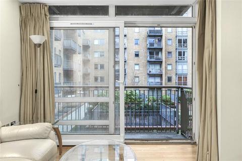 2 bedroom flat to rent, Turner House, London E14