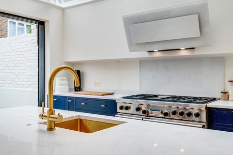 5 bedroom terraced house to rent, Anselm Road, London, SW6