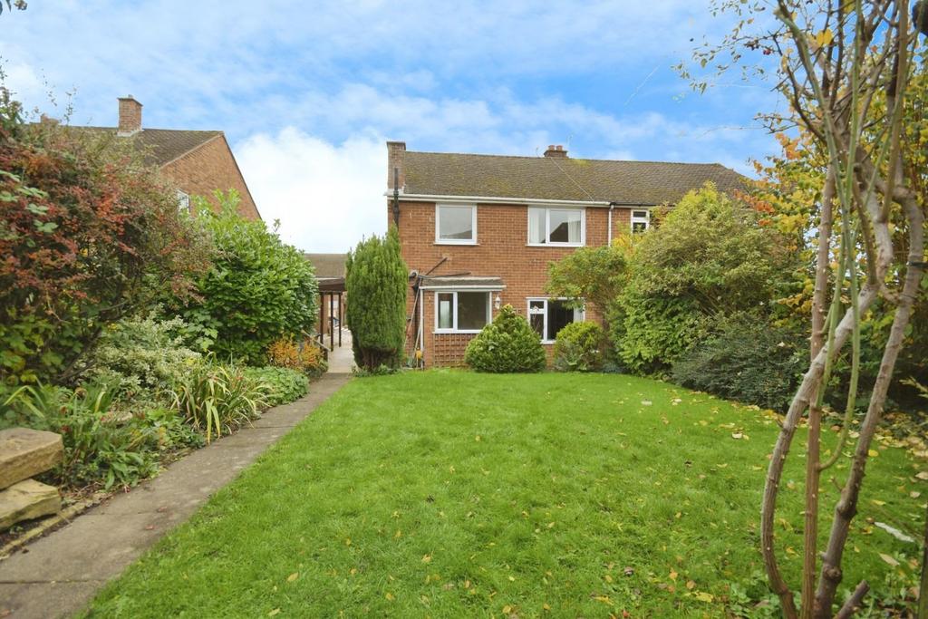 REAR GARDEN 05.jpg