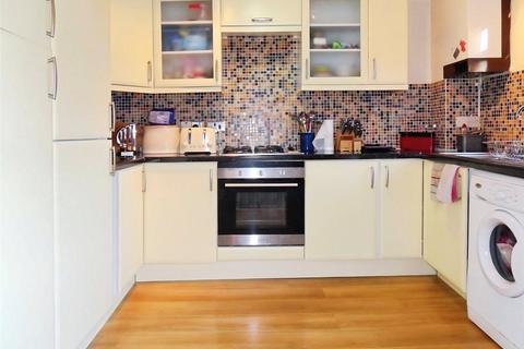3 bedroom house to rent, Prestwick Close, Bedfordshire LU2