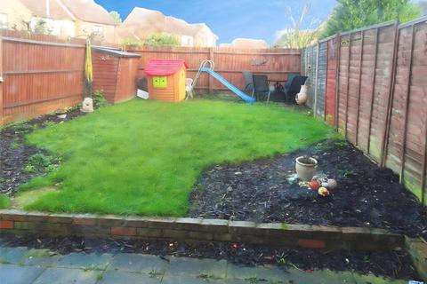 3 bedroom house to rent, Prestwick Close, Bedfordshire LU2