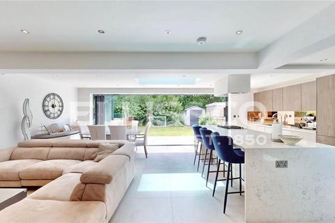 undefined, Elm Avenue, Eastcote, HA4