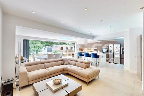 undefined, Elm Avenue, Eastcote, HA4