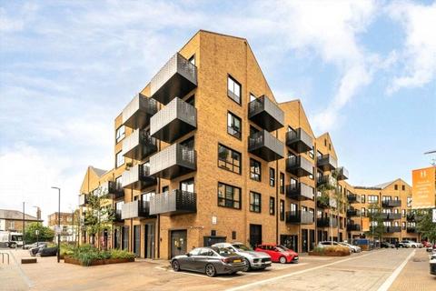 undefined, Middle Road, London