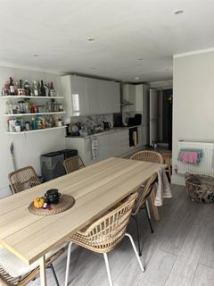 5 bedroom terraced house to rent, White Hart Lane, London, N22