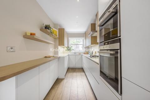 3 bedroom terraced house to rent, Queens Passage, Chislehurst, BR7