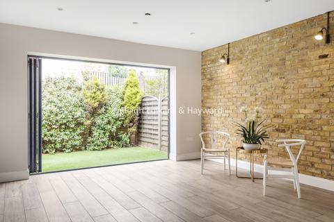 Queens Passage, Chislehurst, BR7