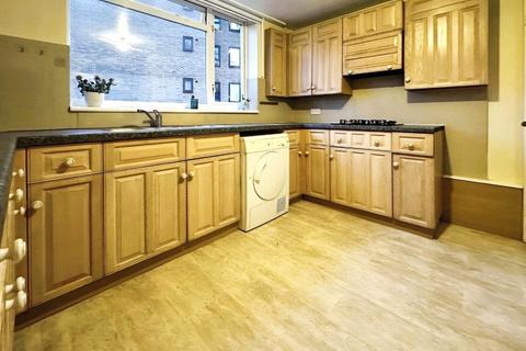 5 bedroom flat to rent, Rook, Hampshire SO17