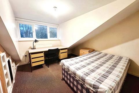 5 bedroom flat to rent, Rook, Hampshire SO17