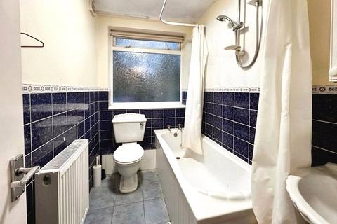 5 bedroom flat to rent, Rook, Hampshire SO17