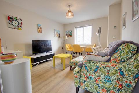 2 bedroom end of terrace house for sale, Teesdale Croft, Beverley