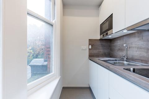 Studio to rent, Archway Road