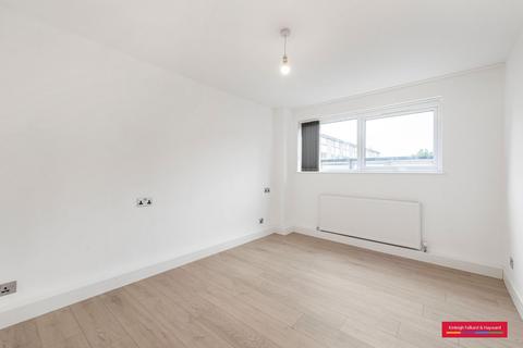 2 bedroom flat to rent, Oakleigh Road North, London, N20