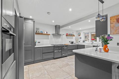 4 bedroom semi-detached house for sale, Brookfield Road, Wooburn Green, HP10