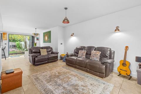4 bedroom semi-detached house for sale, Brookfield Road, Wooburn Green, HP10
