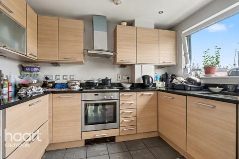2 bedroom flat for sale, Brighton Road, Purley