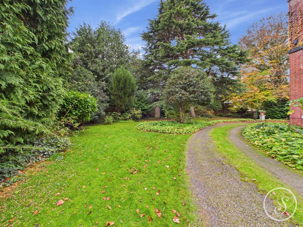 Communal Grounds