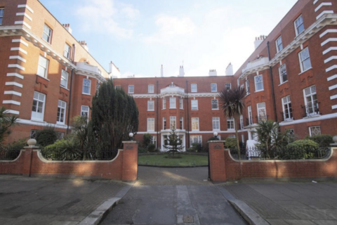1 bedroom in a flat share to rent, Elgin Avenue, London W9