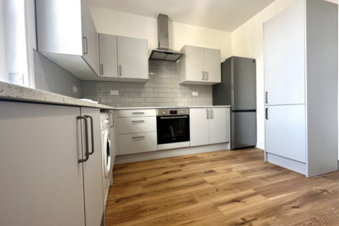 1 bedroom in a flat share to rent, Elgin Avenue, London W9