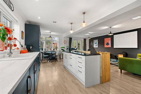 undefined, Waterloo Road, Berkshire RG40