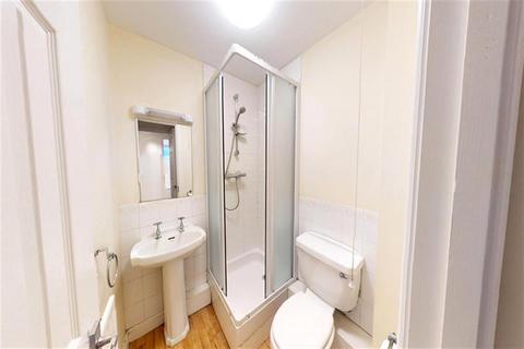 undefined, Oakleighs, High Road, Woodford Green, IG8