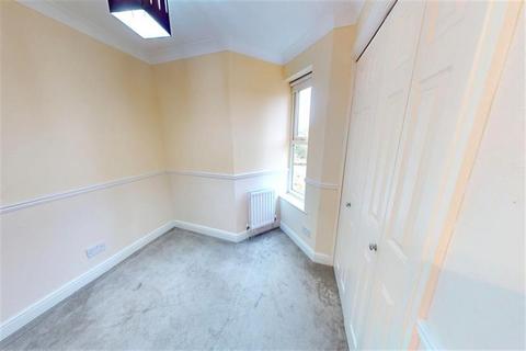 undefined, Oakleighs, High Road, Woodford Green, IG8