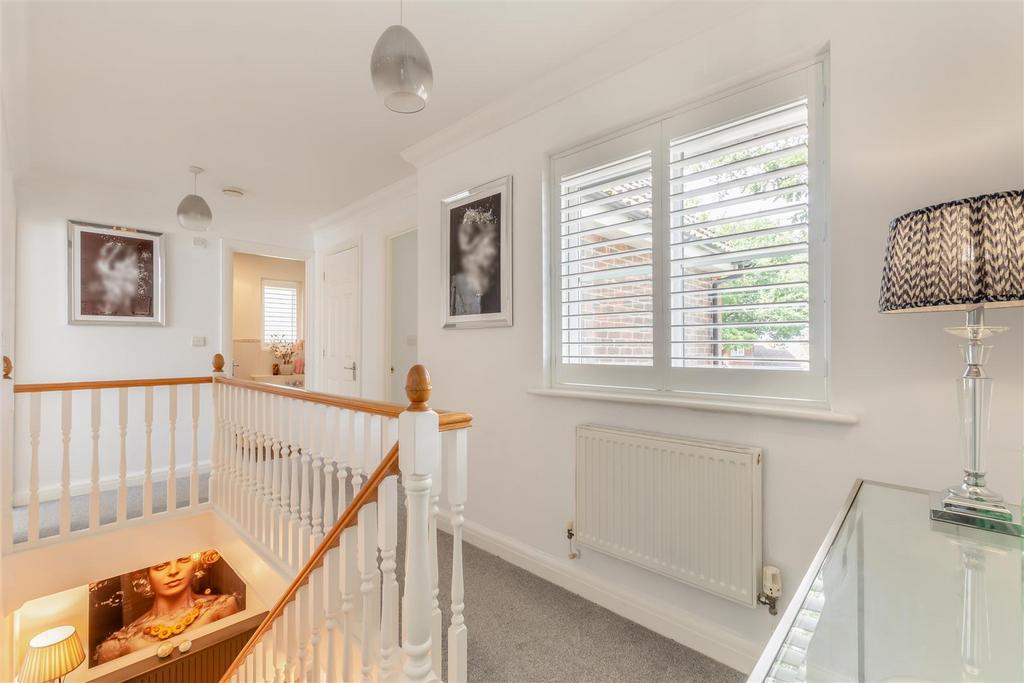 8659699-interior30.jpg