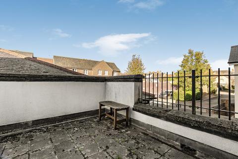 2 bedroom apartment for sale, Saxon Court, Bicester, OX26