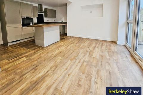 3 bedroom house to rent, Vale Road, Woolton, Liverpool