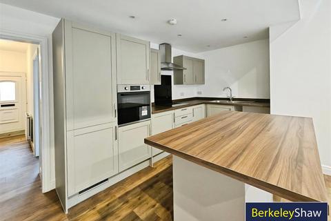 3 bedroom house to rent, Vale Road, Woolton, Liverpool