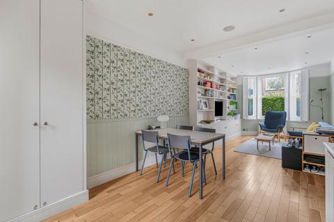 2 bedroom terraced house to rent, Strathleven Road, London, SW2