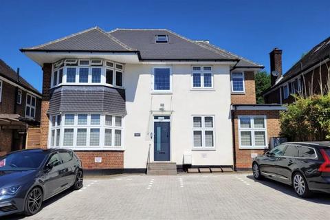 3 bedroom flat to rent, Torcroft, Holders Hill Road, Hendon, NW4