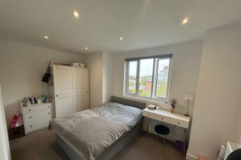 3 bedroom flat to rent, Torcroft, Holders Hill Road, Hendon, NW4