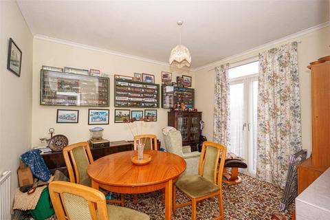 3 bedroom semi-detached house for sale, Bexhill Road, St. Leonards-On-Sea