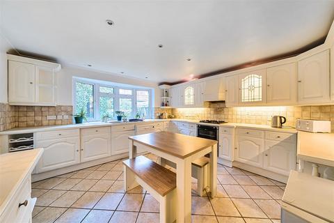 3 bedroom semi-detached house for sale, Hamilton Avenue, Surbiton