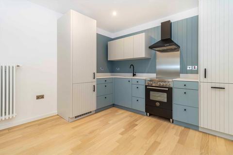 undefined, Ronalds Road, Brentford TW8