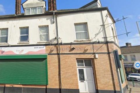 2 bedroom flat to rent, Dock road (Flat 5), Tilbury, Essex, RM18