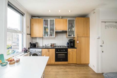 1 bedroom flat to rent, Ferndale Road, London SW4
