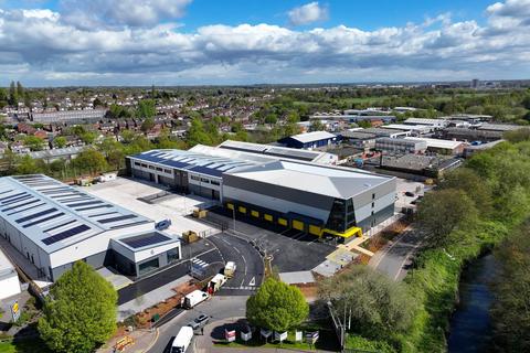 Warehouse to rent, Old Walsall Rd Birmingham B42 1DT