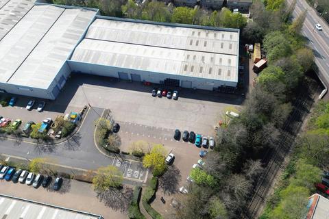 Distribution warehouse to rent, Bevan Way Smethwick B66 1BZ