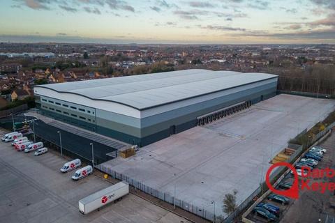 Distribution warehouse to rent, 44 Hellier Av Tipton DY4 7RN