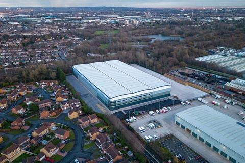 Distribution warehouse to rent, 44 Hellier Av Tipton DY4 7RN