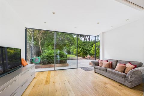 5 bedroom house to rent, Castelnau, Barnes