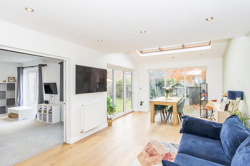 Family &amp; Dining Room