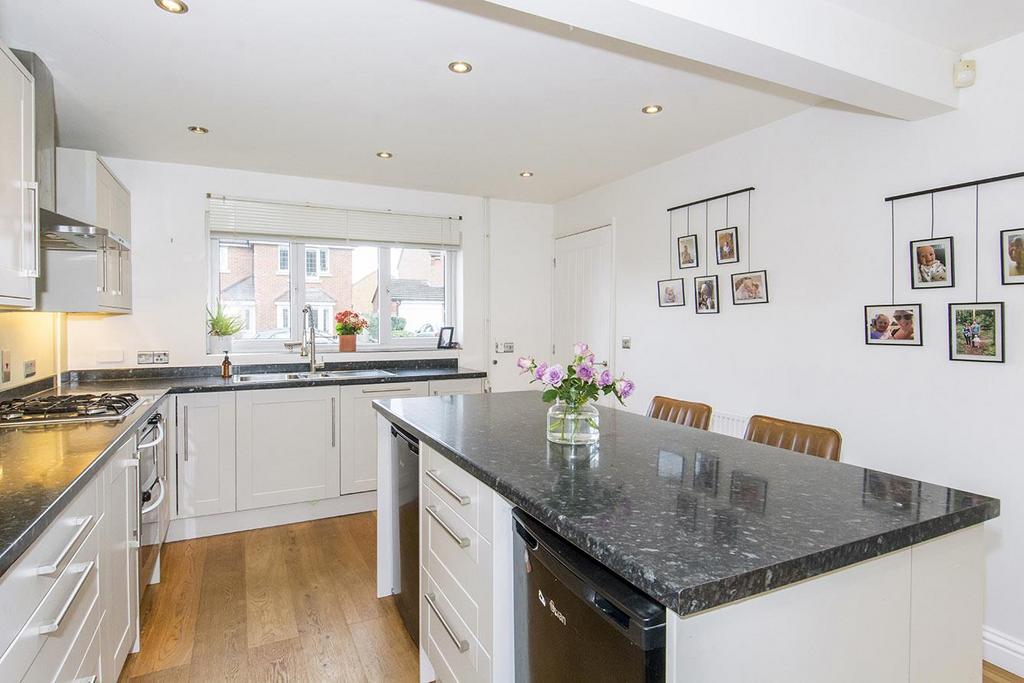 Kitchen Photo