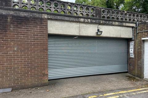 3 bedroom flat to rent, Flat , Minster Court,  Hillcrest Road, London