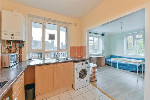 3 bedroom flat for sale, Cherry Close, Tulse Hill, London, SW2