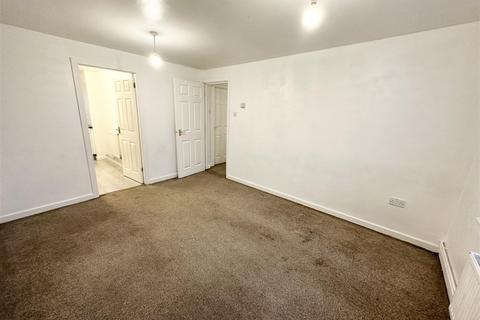 2 bedroom apartment to rent, Francine Close, Liverpool