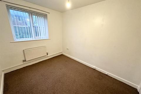 2 bedroom apartment to rent, Francine Close, Liverpool