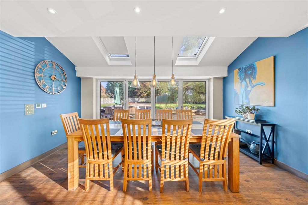 Dining Area 1